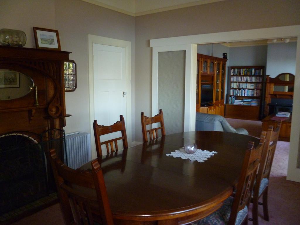 Donalea Bed And Breakfast & Riverview Apartment Castle Forbes Bay Екстер'єр фото